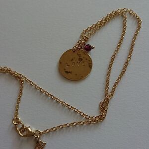 UO Love with small purple golden tone chain necklace